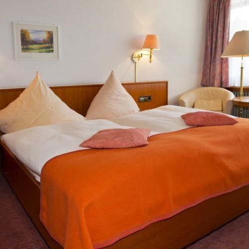 Hotel Buck บัดอูราค ภายนอก รูปภาพ